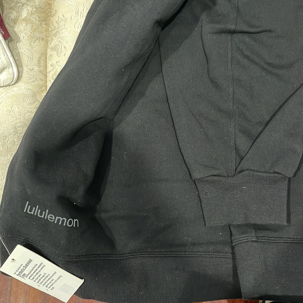 Lululemon black crewneck sweatshirt - Picture 3 of 5